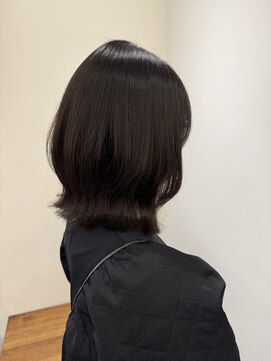 リリアーナ(LILIANA) レイヤーボブ アッシュカラー 透明感カラー 縮毛矯正 髪質改善