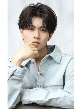 リップス 吉祥寺店 (LIPPS) センターパート　毛流れ　ニュアンスパーマ　ウルフ