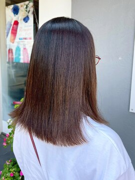 ユーアンボワーズ(U-AMBOISE) ナチュラルストレートミディ【寝屋川/髪質改善/白髪ぼかし】