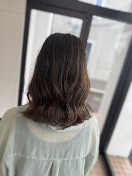 ベニ 仙台柳生店(BENI) オリーブカラー