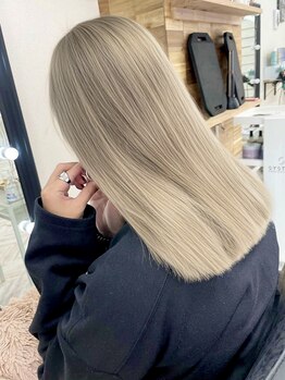 ウル(ulu)の写真/ハイクオリティなトレンドスタイルを叶えるならココ！ワンブリーチでミルクティーベージュカラーが叶う◇