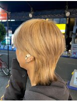 ミル(MILE.)&nbsp;ローライトで動きのあるウルフカット