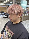 Naito【ピンクベージュ×無造作パーマスタイル】