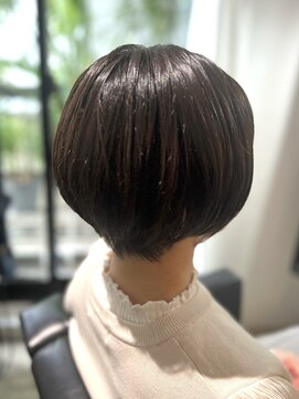 ツムグ 代官山店(TUMUGU) 暗めカラー白髪ぼかしショートボブ・大人の艶髪髪質改善代官山