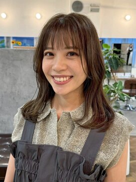 マルケ ドゥ マッシュ(MaruQuee de mashu) 顔まわりカット/ナチュラルブラウン/透明感カラー/大阪/梅田