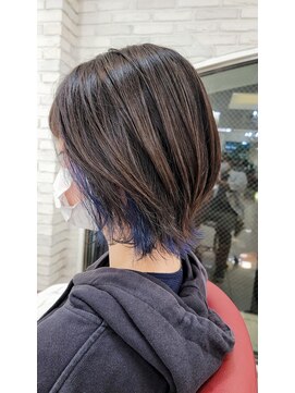 クオリス 赤塚店(QUALIS) 20代30代ウルフインナーカラー立体感小顔丸み乾かすだけ