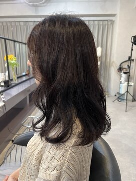 ニィ(2iee.) 全体カラー