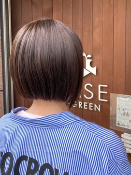 ケースプラスグリーン(CASE+GREEN) ◎ぱつんとラインのボブスタイル