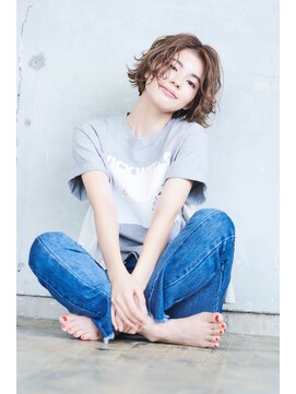 アッシュ 新子安店(Ash) ミディアムウェーブカール