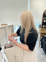 オットット(OttottO)&nbsp;ロングホワイトブロンド