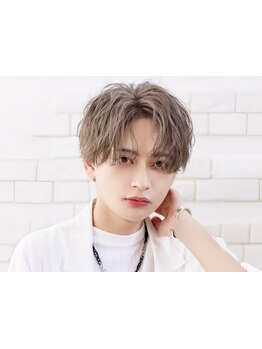 KOBE店にはパーマのスペシャリストがズラリ!貴方の骨格や髪質/ライフスタイルに合わせた過去一のパーマを！