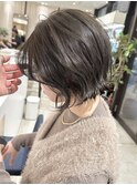 大人前下がり切りっぱなしくびれレイヤー外ハネボブ
