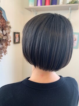 KMR ツヤツヤコンパクトボブ