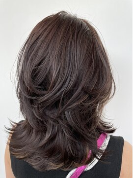 ステア ケース(stair case) 【NATASHA】ミディアムレイヤー