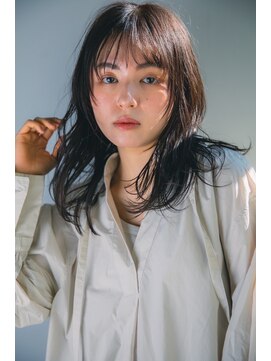 ルアナ(Luana) ミニバングレイヤーセミロング スモークアッシュ