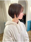 ペールベージュカラーが可愛いショート