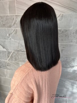 ジル アンク(Jill ankh) 《Jillankh 姫路駅前》アッシュグレージュ　ワンカール　艶髪