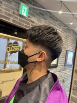 ミリオンバックス 御徒町店(Million Backs)&nbsp;スキンフェード/アイロンパーマ/濡れパン<理容室>[メンズ/御徒町