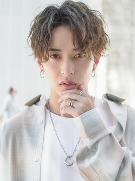 ジョエミバイアンアミ(joemi by Un ami) スパイラルパーマ サイドパート センターパート ツイスパ