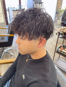 フラッグ ヘアー 天神西通り店(Flag HAIR) ツイストスパイラルツーブロック束感モテる黒髪
