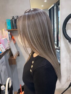 リエンスクレア(RIENS xrea) 【xrea】ハイライト×山本優舞