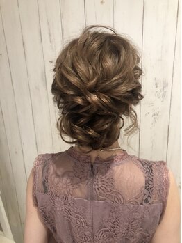 ケイティ(Keity)の写真/【梅田5分】［ヘアセット￥2100～］早朝6時～予約OK！結婚式などの大切な日に♪トレンドスタイルをご提案！