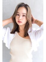リベルテ銀座20代 ミルクベージュ×ワンホンくびれヘア