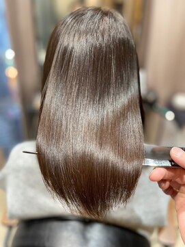 うるツヤ感☆丸くなる縮毛矯正