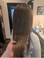 レアナ バイ ニーナ(Leana by NINA)&nbsp;プルエクステでロングヘア