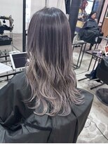 ウィリーベル 沖縄(WILLIE BELLE) 外国人風ハイライト/ゆるふわロング/パールアッシュ/グレージュ