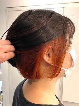 ジーナ 博多(Zina) 暖色系カラーオレンジブラウンぱっつんボブナチュラルマッシュ