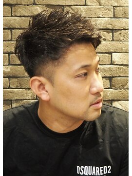 リル(LiLe) ツーブロック パーマ アップバング