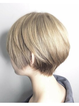 アン たまプラーザ(un) 骨格補正立体カットで収まるショート♪【髪質改善オージュア】