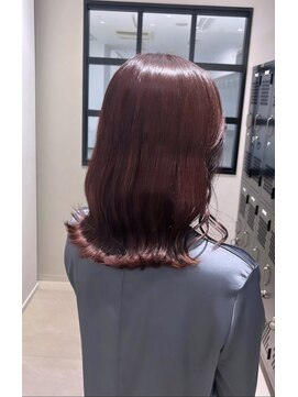 ロウ 町田(ROW) くびれミディアム/切りっぱなしミディアム/レッドブラウン