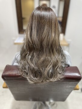 クオン(Kuon) 立体感◎外国人風バレイヤージュ