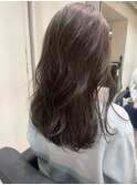 オリーブグレージュ
