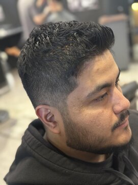 フランクスバーバー アンド ビアークラブ(FRANK'S BARBER and BEER CLUB) フェード