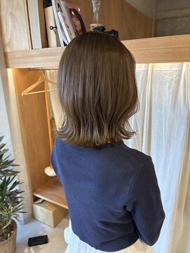 ムク 甲府(muku.) 透明感カラー/オリーブベージュ/くびれボブ