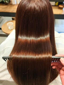 クウキ (kuuki) ブリーチ無しピンクベージュ 大人可愛い 髪質改善／浅間町