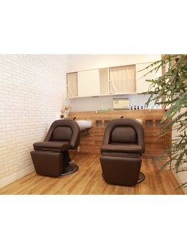 白髪が気になり始めた方にオススメ！しっかり染めながら、艶感のある上品な仕上がりに満足度も◎