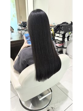 ヘア&エステ ヒロイン 西武池袋店 池袋美髪ストレート。