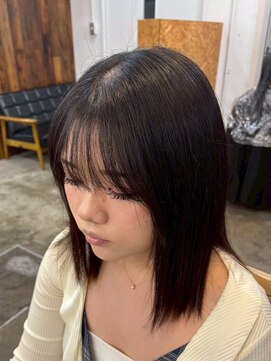 ファルベ(Farbe) 黒髪/オリーブグレー/小顔/ココアベージュ