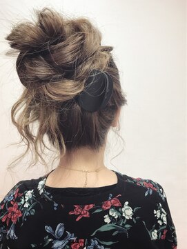 ヘアセットサロン プティ 神戸三宮(petit) ルーズアップ