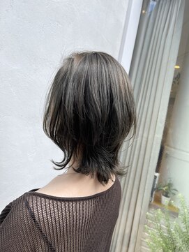 ミント バイ フォルテ(mint by FORTE) オリーブベージュ×ウルフカット