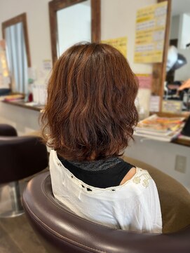 ウィーズヘアー(Weed's Hair) ふんわりカール