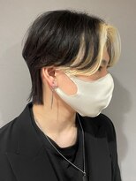 エクシア 西梅田店(EXCIA)&nbsp;【個性派に◎】センターパート×デザインカラー