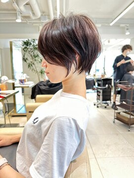 アンド ストーリーズ(&STORIES) 大人可愛い小顔ひし形クビレ丸み20代30代40代大人ショート(蘭)