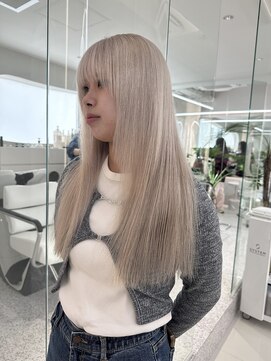 ガガ 心斎橋(GAGA) White blonde