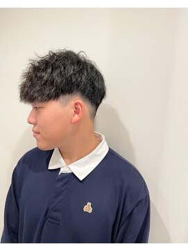 ユニコ(unico) スペインカール　刈り上げマッシュ