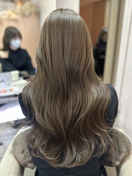 ユニ 表参道(uni) 【YUKI】韓国風レイヤーカットオリーブベージュ